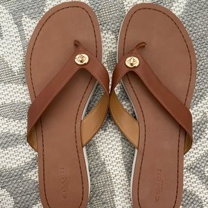 Coach Shelly brown leather flip flop sandals
